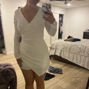 White long sleeve bodycon dress